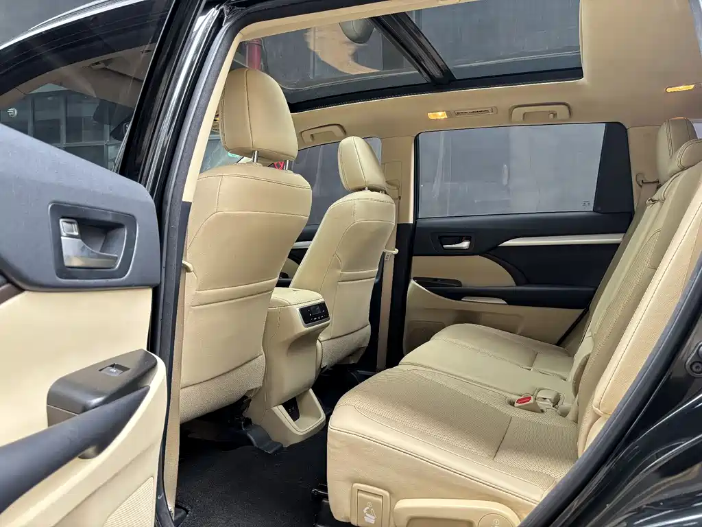 Highlander 2018 2.0T four-wheel drive luxury version, 7 seats, National VI купить на сайте DeffCars