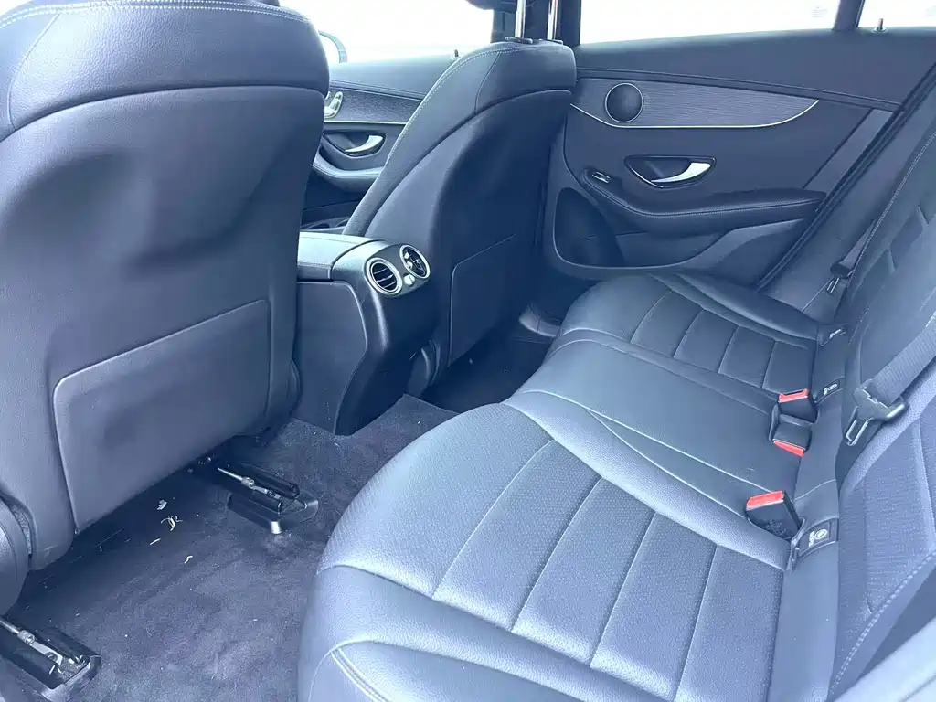 Mercedes-Benz GLC Coupe 2021 GLC 300 4MATIC Coupe SUV купить на сайте DeffCars