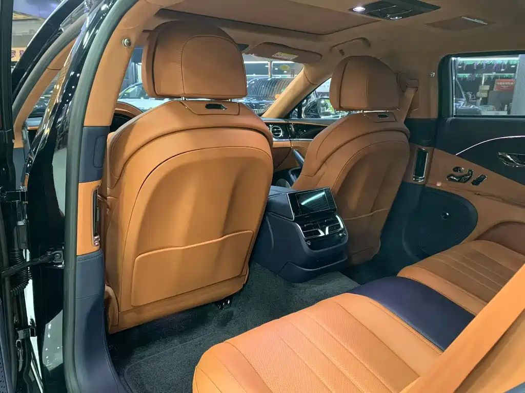 Flying Spur Plug-in Hybrid 2026 4.0T V8 Standard Edition купить на сайте DeffCars