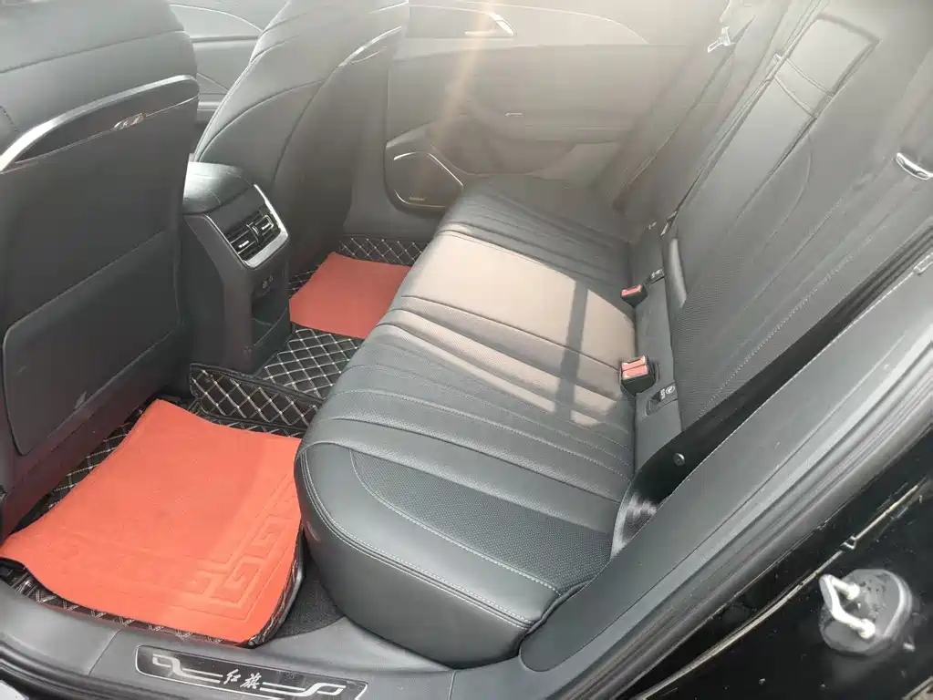 Hongqi H5 2024 2.0T Automatic Zhilianqichang Edition купить на сайте DeffCars
