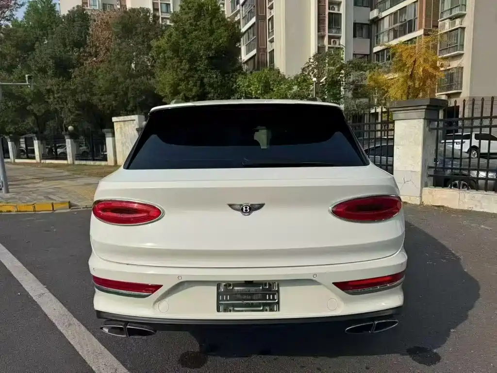 Bentayga 2021 4.0T V8 купить на сайте DeffCars