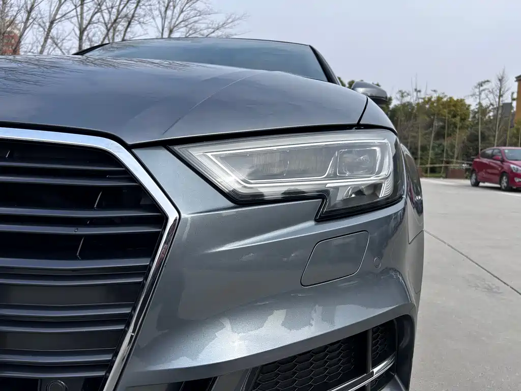 Audi A3 2019 Limousine 35 TFSI Fashion Type National V купить на сайте DeffCars