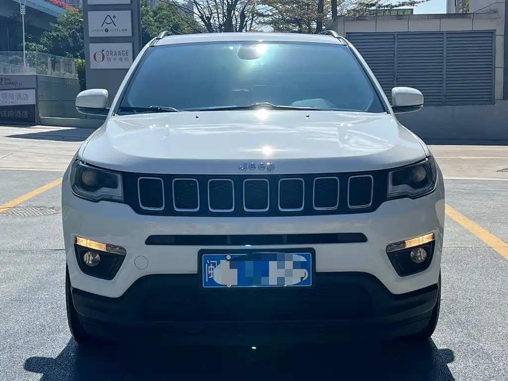 Compass 2017 200T Automatic Home Edition купить на сайте DeffCars