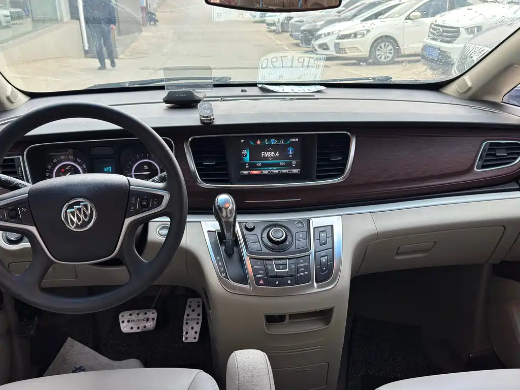 Buick GL8 2017 25S Comfort Type National V купить на сайте DeffCars