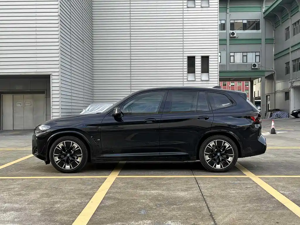 BMW iX3 2022 facelift, new collar model купить на сайте DeffCars