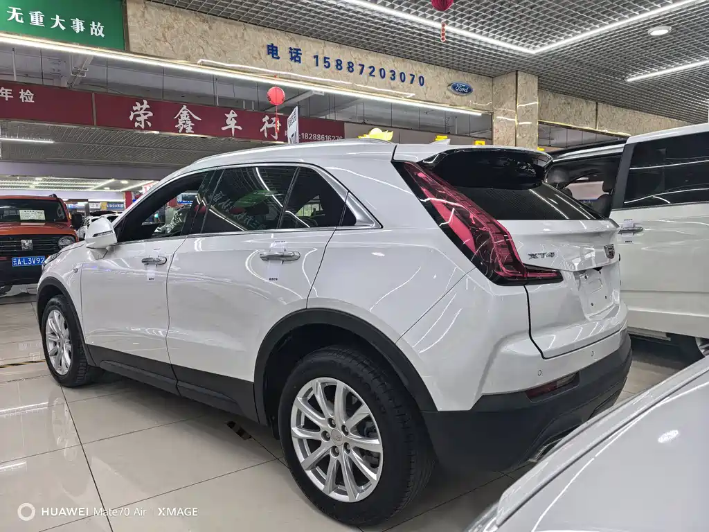 Cadillac XT4 2023 28T two-wheel drive fashion model купить на сайте DeffCars