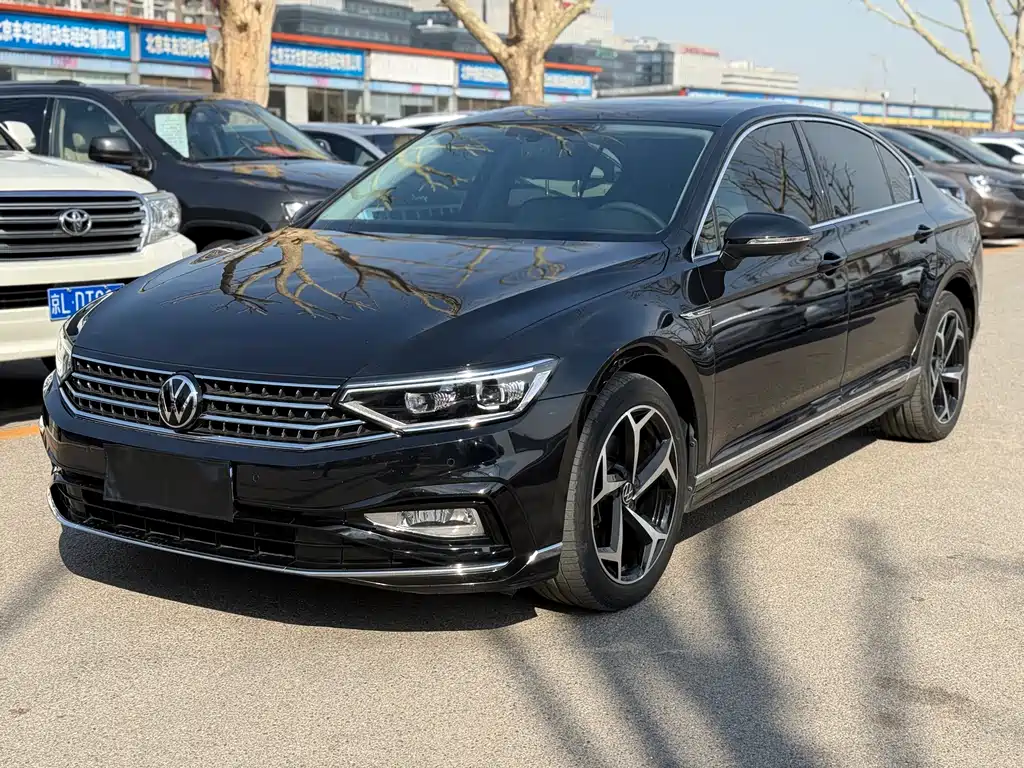 Magotan 2023 2 million commemorative edition 330TSI DSG leading model купить на сайте DeffCars