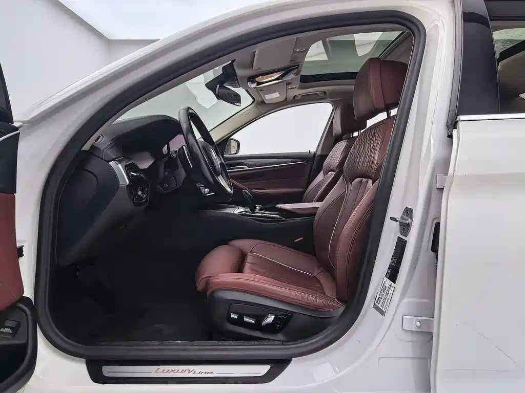 BMW 5 Series 2021 530Li Exclusive Luxury Package купить на сайте DeffCars