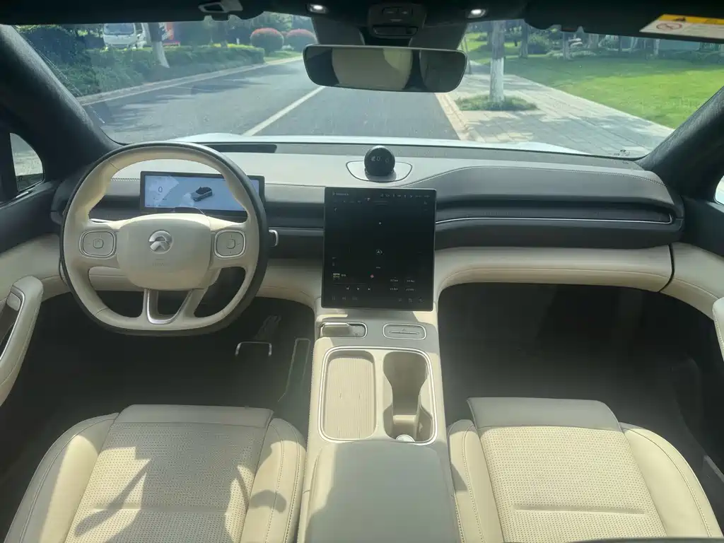 NIO ES6 2023 model 75kWh купить на сайте DeffCars