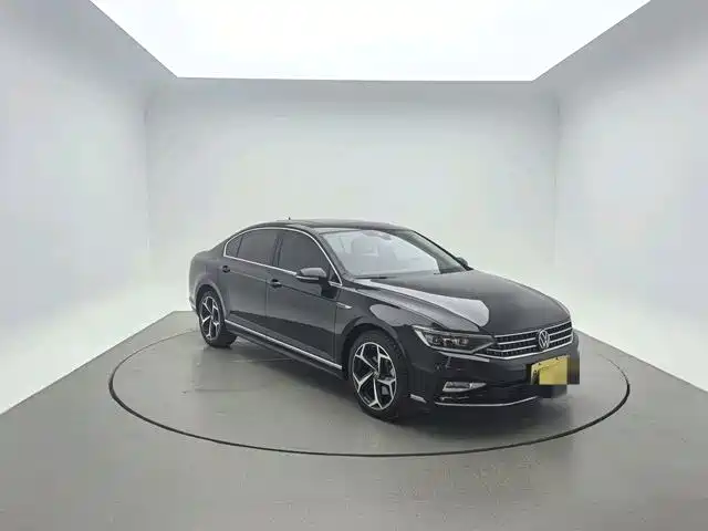Magotan 2025 model 330TSI DSG luxury model купить на сайте DeffCars