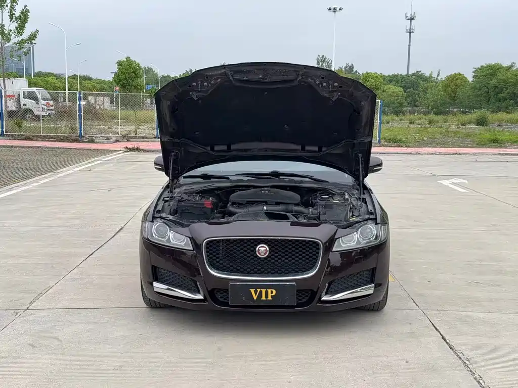 Jaguar XFL 2017 XFL 2.0T 240PS Exclusive Edition купить на сайте DeffCars