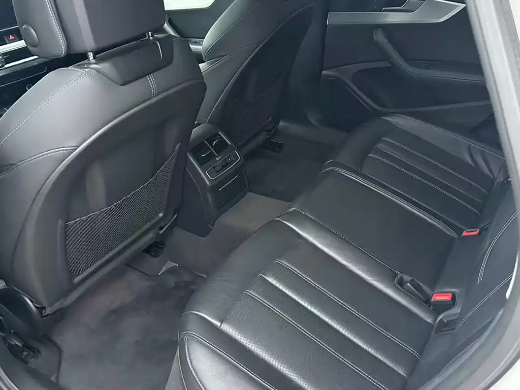 Audi A4L 2022 40 TFSI luxury and dynamic model купить на сайте DeffCars