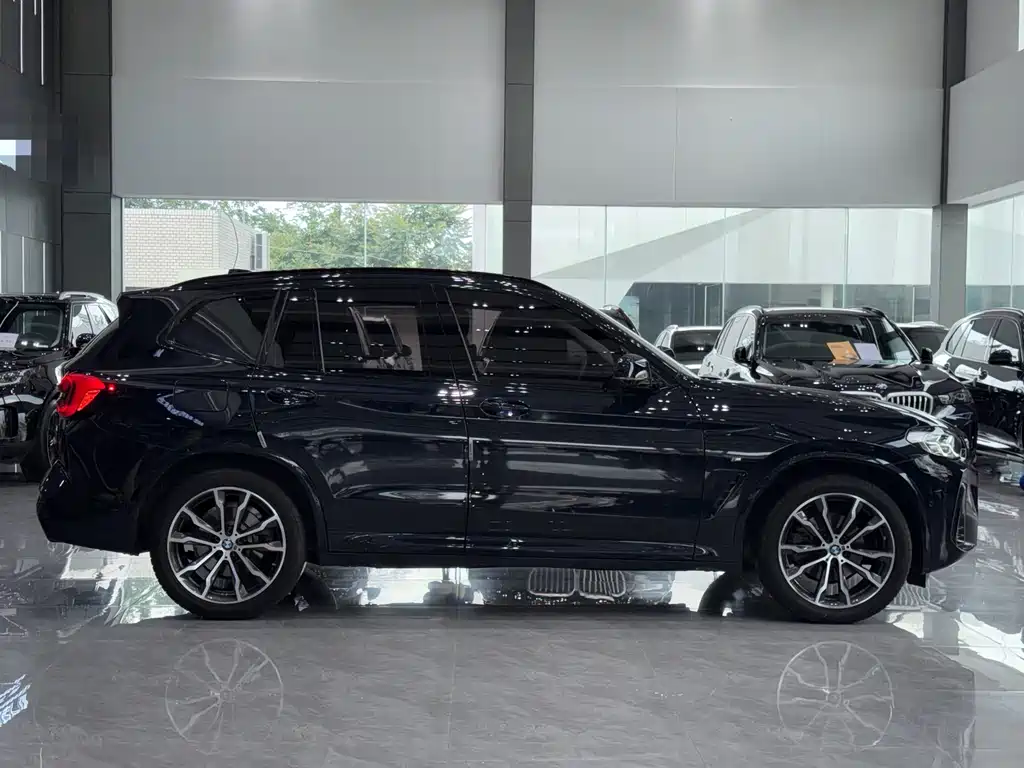 BMW X3 2023 Facelift xDrive30i Leading M Night Package купить на сайте DeffCars