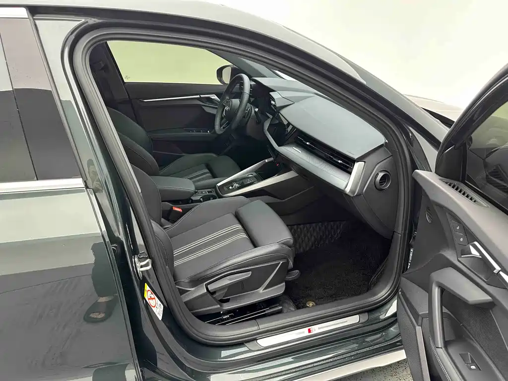 Audi A3 2023 Sportback 35 TFSI stylish and sporty купить на сайте DeffCars