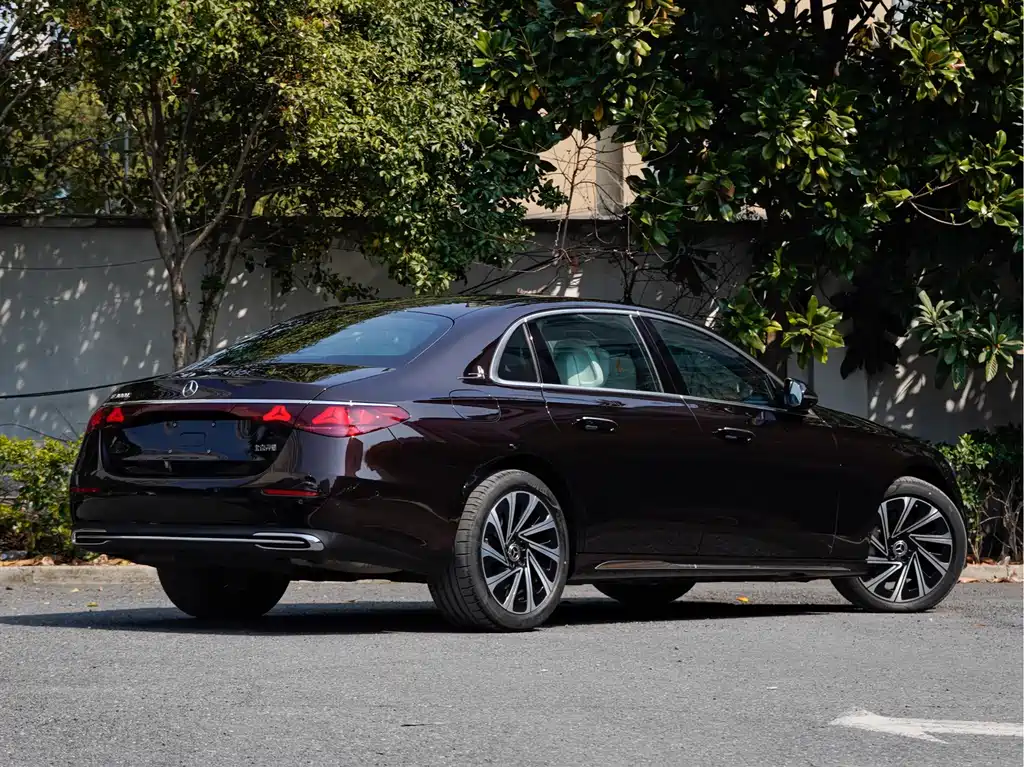 Mercedes-Benz E-Class 2024 E 300 L Luxury Model купить на сайте DeffCars