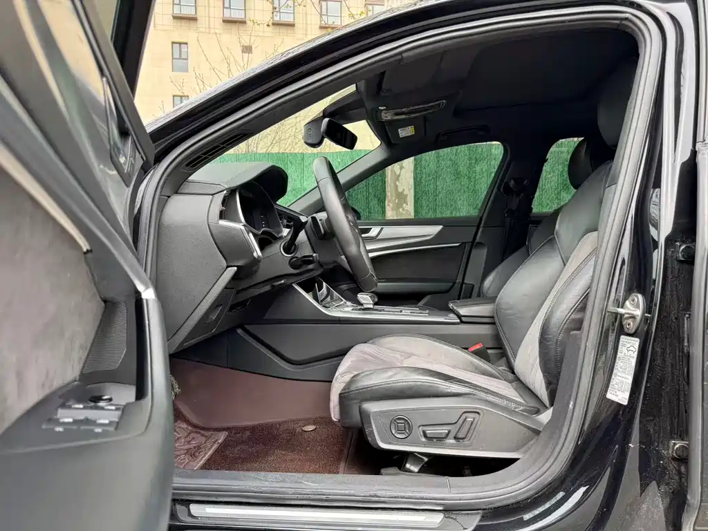 Audi A6L 2019 45 TFSI Premium Dynamic Model купить на сайте DeffCars