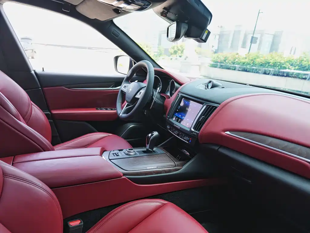 Levante 2018 3.0T Standard Edition купить на сайте DeffCars