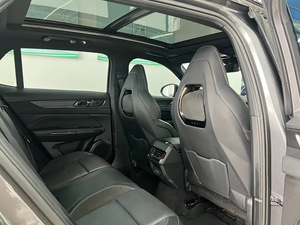 Lynk & Co 01 2023 1.5TD EM-F PM купить на сайте DeffCars