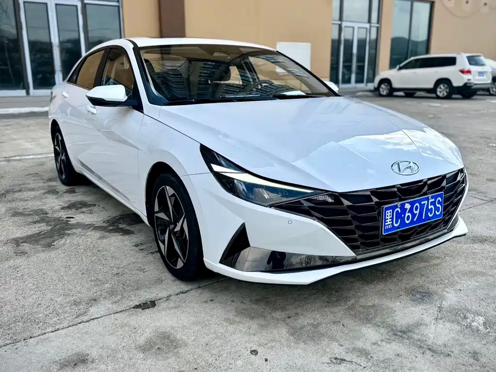 Elantra 2021 1.5L CVT LUX Premium Edition купить на сайте DeffCars
