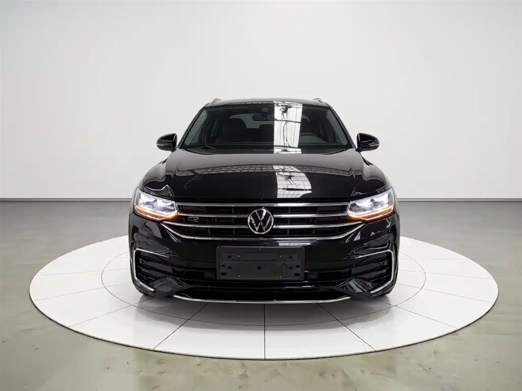 Tiguan L 2022 330TSI automatic two-wheel drive R-Line version купить на сайте DeffCars