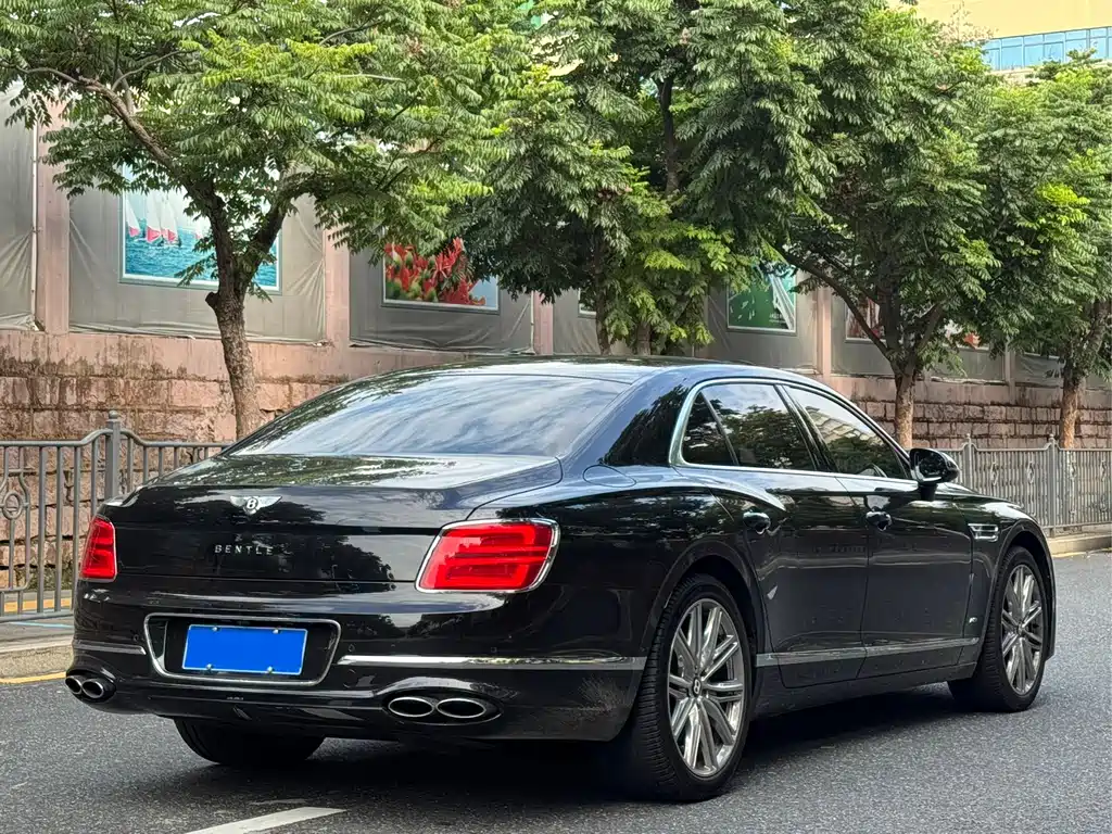 Flying Spur 2022 4.0T V8 Standard Edition купить на сайте DeffCars