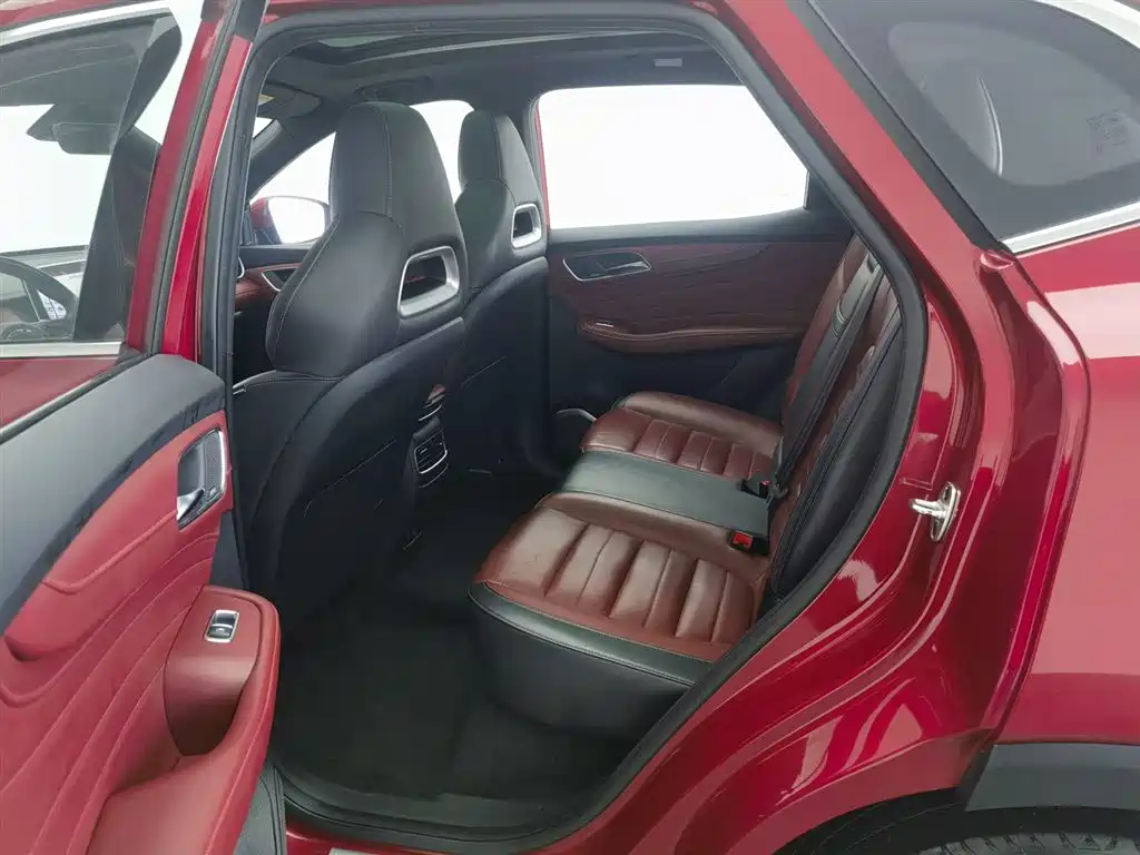 MG HS 2018 30T automatic four-wheel drive Trophy hormone super combustion version National V купить на сайте DeffCars