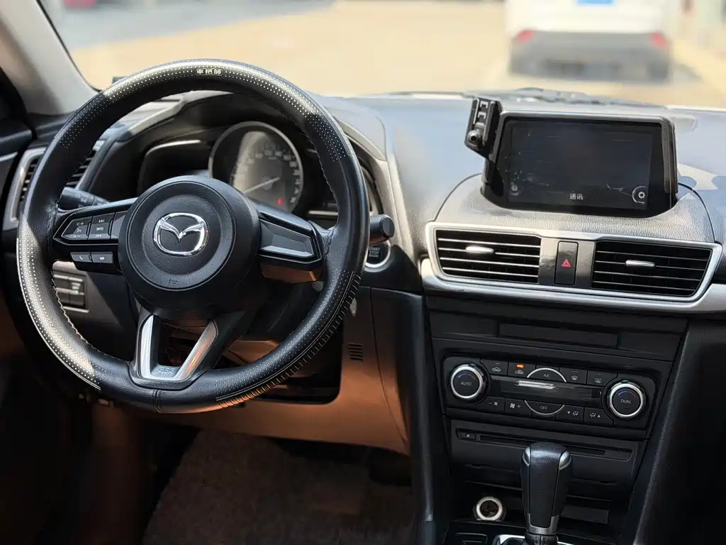 Mazda3 Angkesela 2017 sedan 1.5L automatic luxury model National V купить на сайте DeffCars
