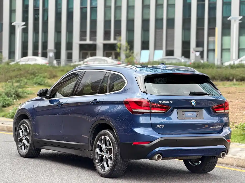 BMW X1 2021 sDrive25Li Leading Model купить на сайте DeffCars