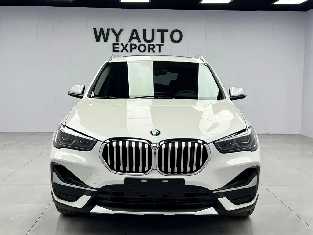 BMW X1 sDrive20Li Premium 2022 купить на сайте DeffCars