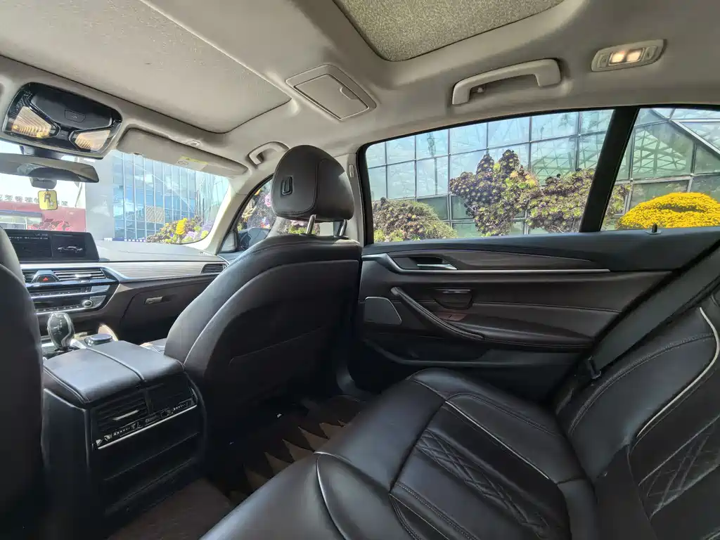 BMW 5 Series 2018 facelift 530Li leading model luxury package купить на сайте DeffCars