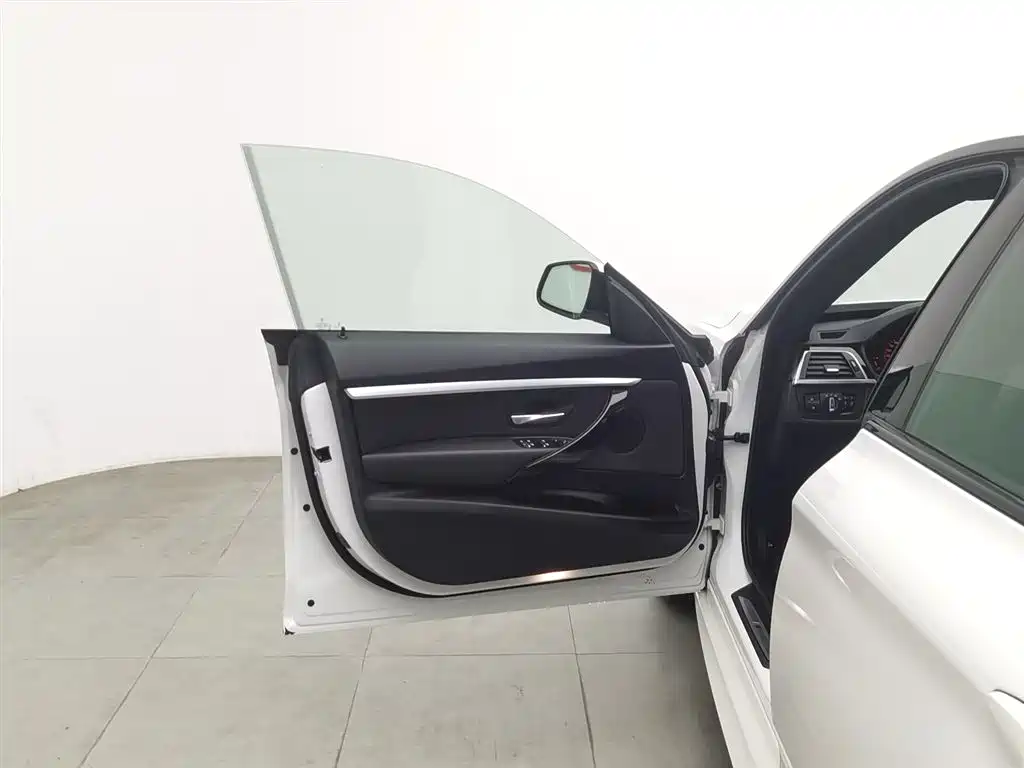 BMW 3 Series GT 2020 320i M Sports Package купить на сайте DeffCars