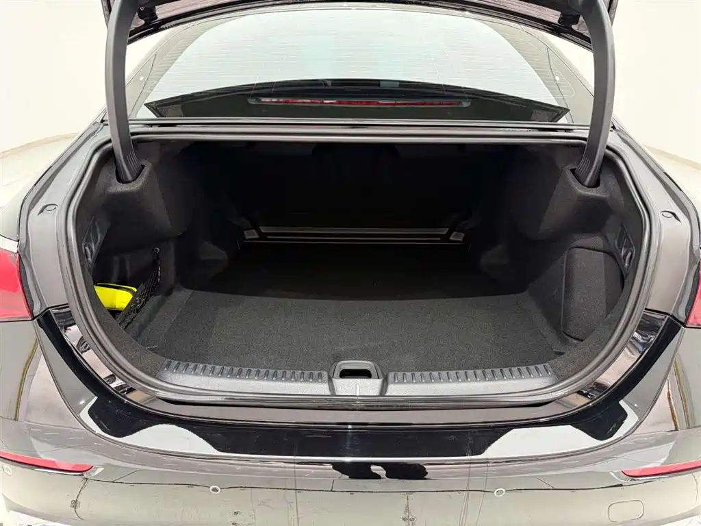 Mercedes-Benz E-Class 2025 facelift E 300 L luxury model купить на сайте DeffCars