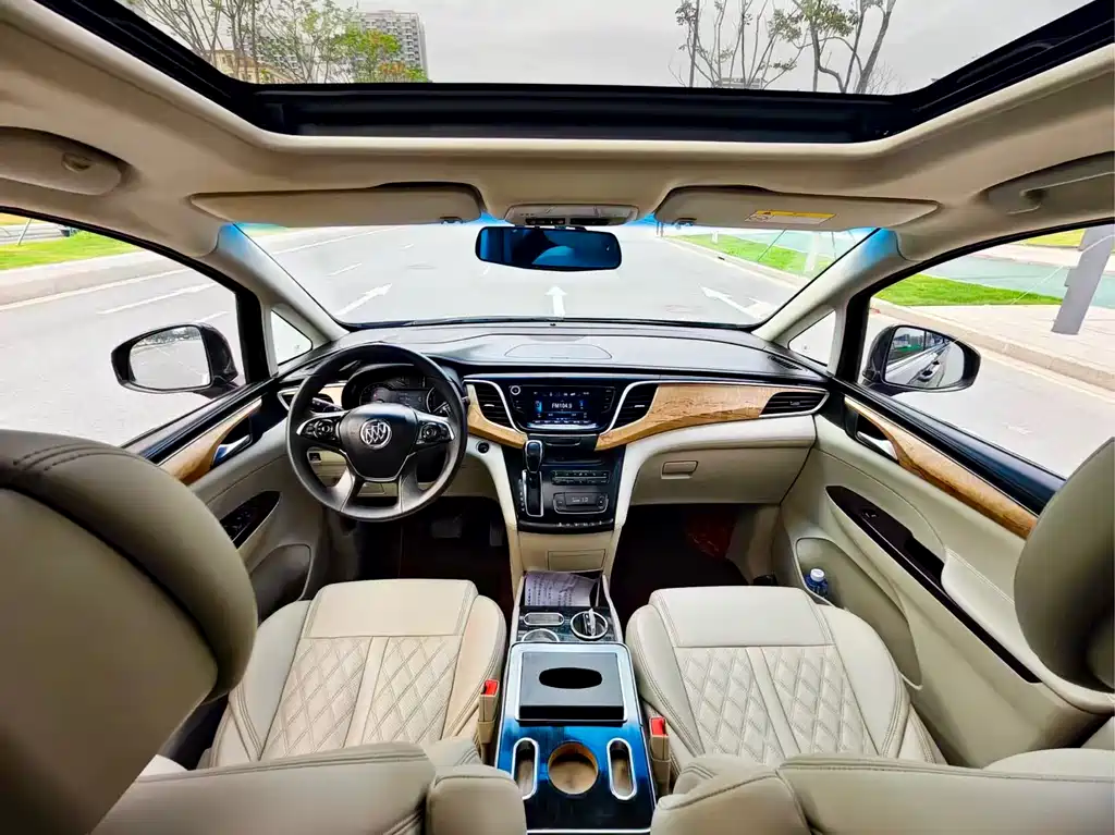 Buick GL8 2018 ES 28T Comfort Type National VI купить на сайте DeffCars