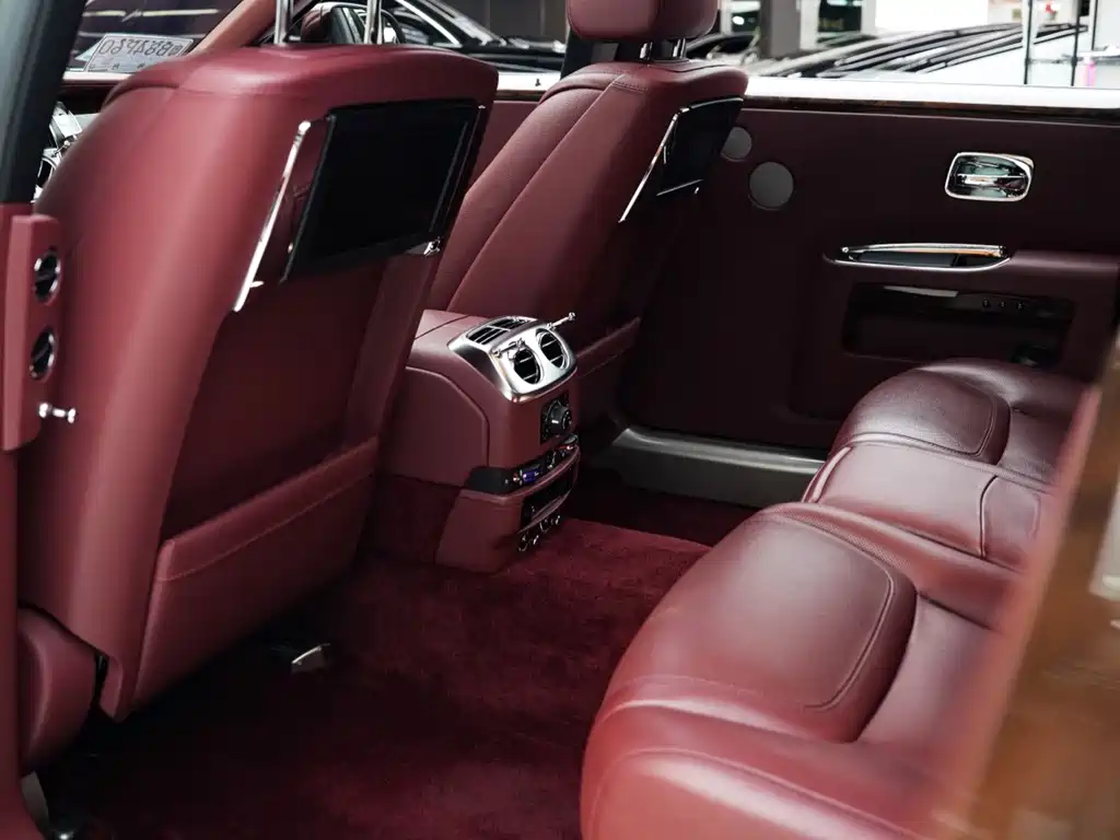 Ghost 2018 6.6T long wheelbase version купить на сайте DeffCars