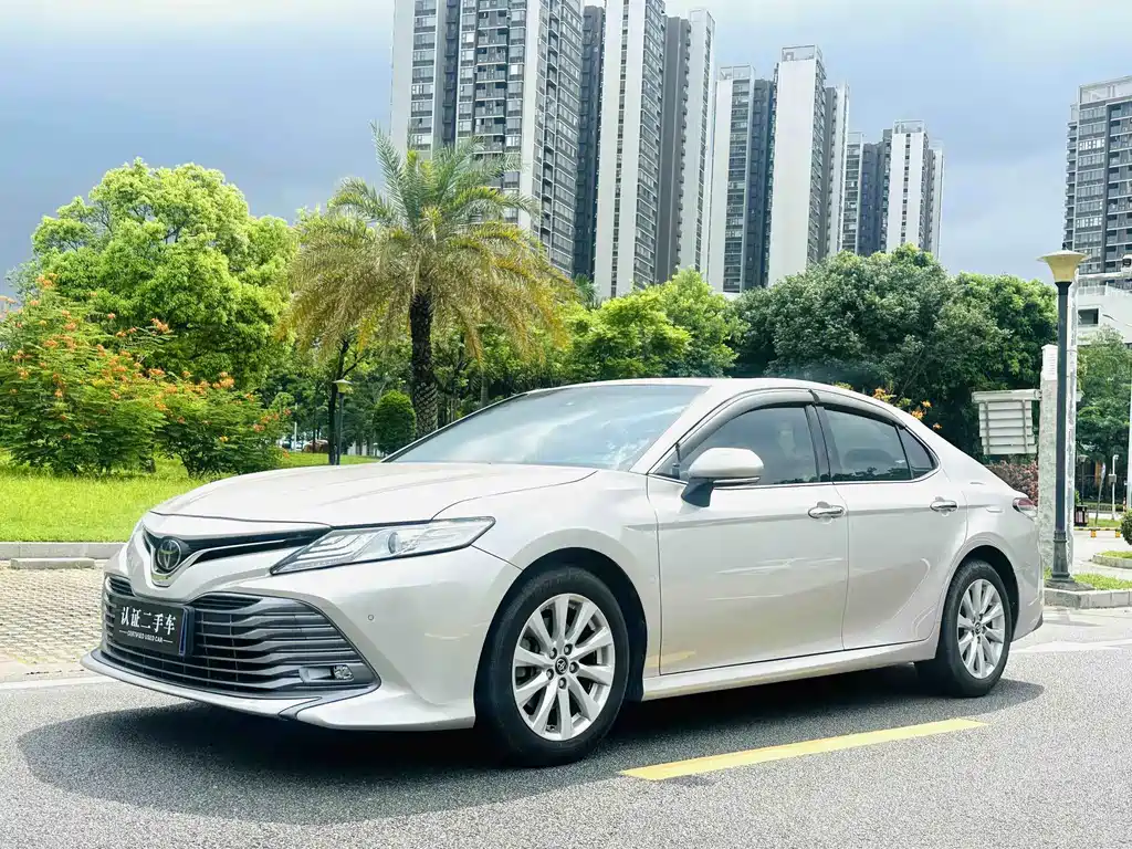 Camry 2018 2.0G Deluxe Edition купить на сайте DeffCars