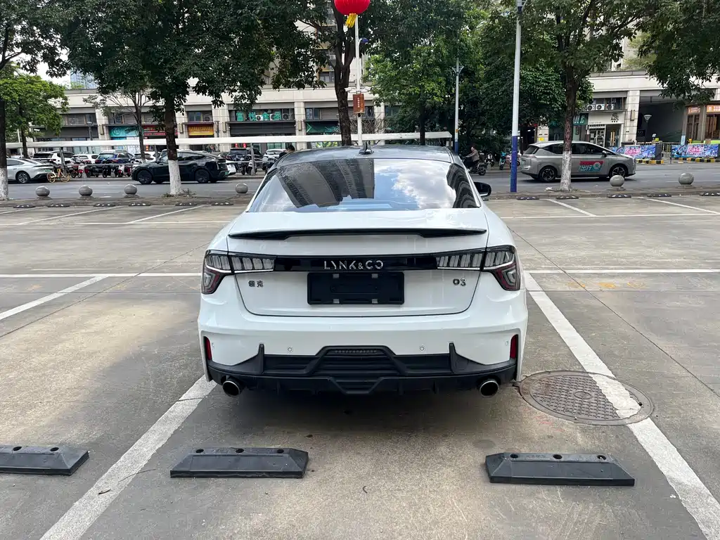 Lynk & Co 03 2019 1.5TD DCT Powerful Edition National VI купить на сайте DeffCars