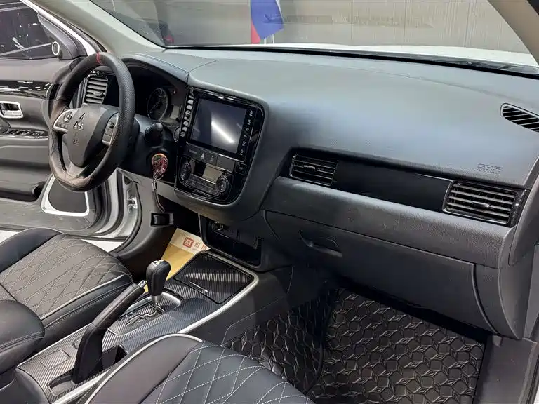 Outlander 2021 2.0L 2WD Smooth Edition 5 seats купить на сайте DeffCars
