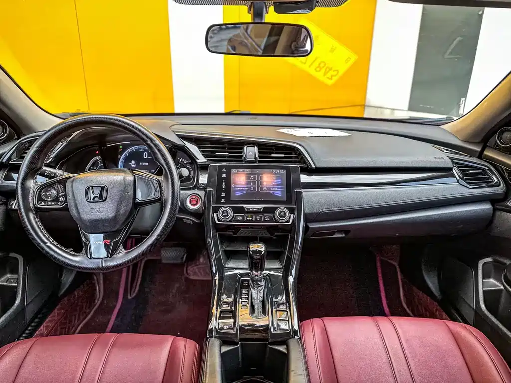 Civic 2019 220TURBO CVT Dynamic Edition National V купить на сайте DeffCars
