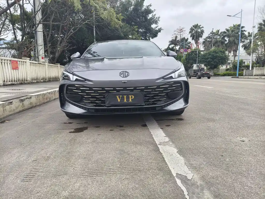 MG7 2023 2.0T Automatic Beauty Hunting Luxury Edition купить на сайте DeffCars