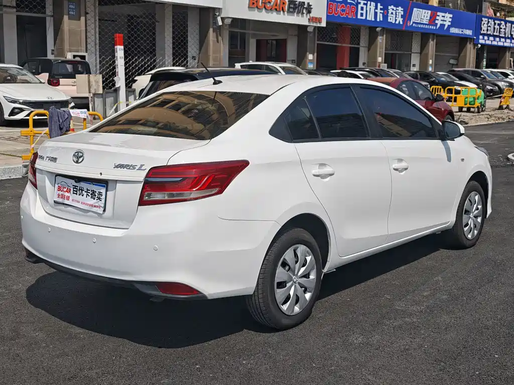 YARiS L 2017 1.5E CVT Charming Edition купить на сайте DeffCars