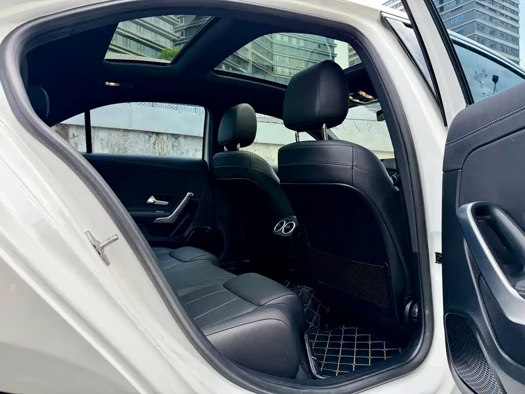 Mercedes-Benz A-Class 2020 facelift A 180 L купить на сайте DeffCars