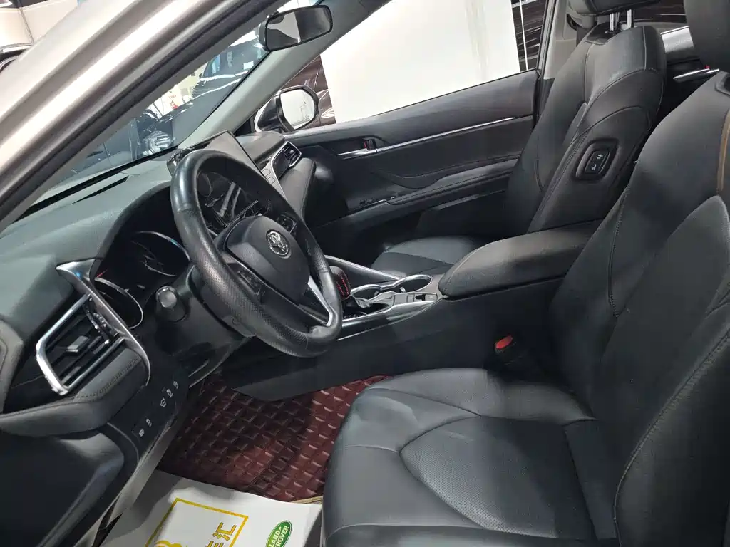 Camry 2021 2.0G Deluxe Edition купить на сайте DeffCars