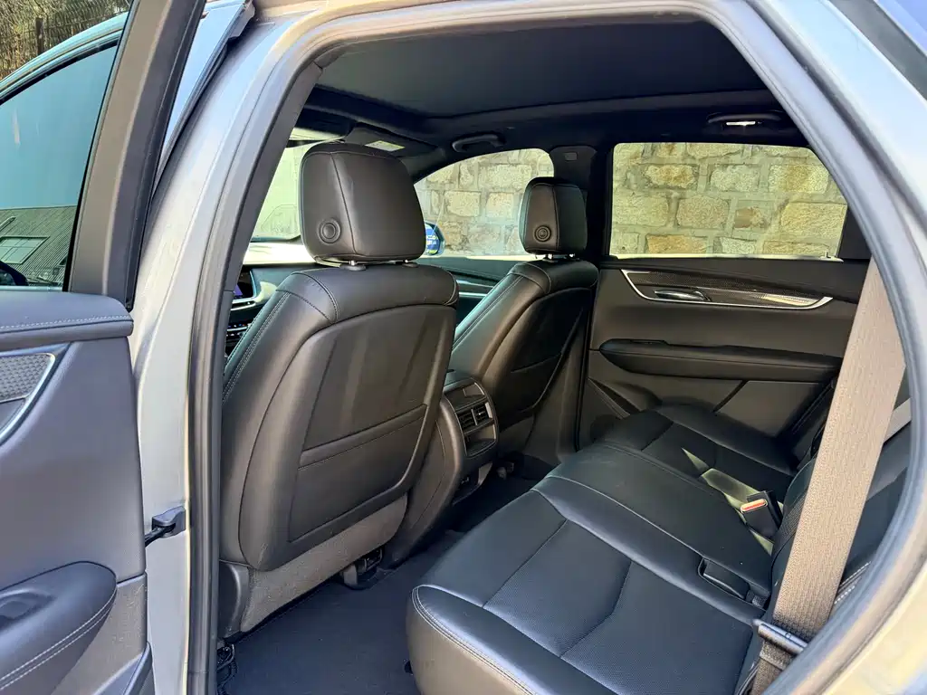Cadillac XT5 2022 2.0T four-wheel drive luxury model (Hummingbird version) купить на сайте DeffCars