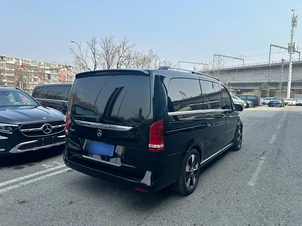 Mercedes-Benz V-Class 2022 V 260 Premium Edition купить на сайте DeffCars