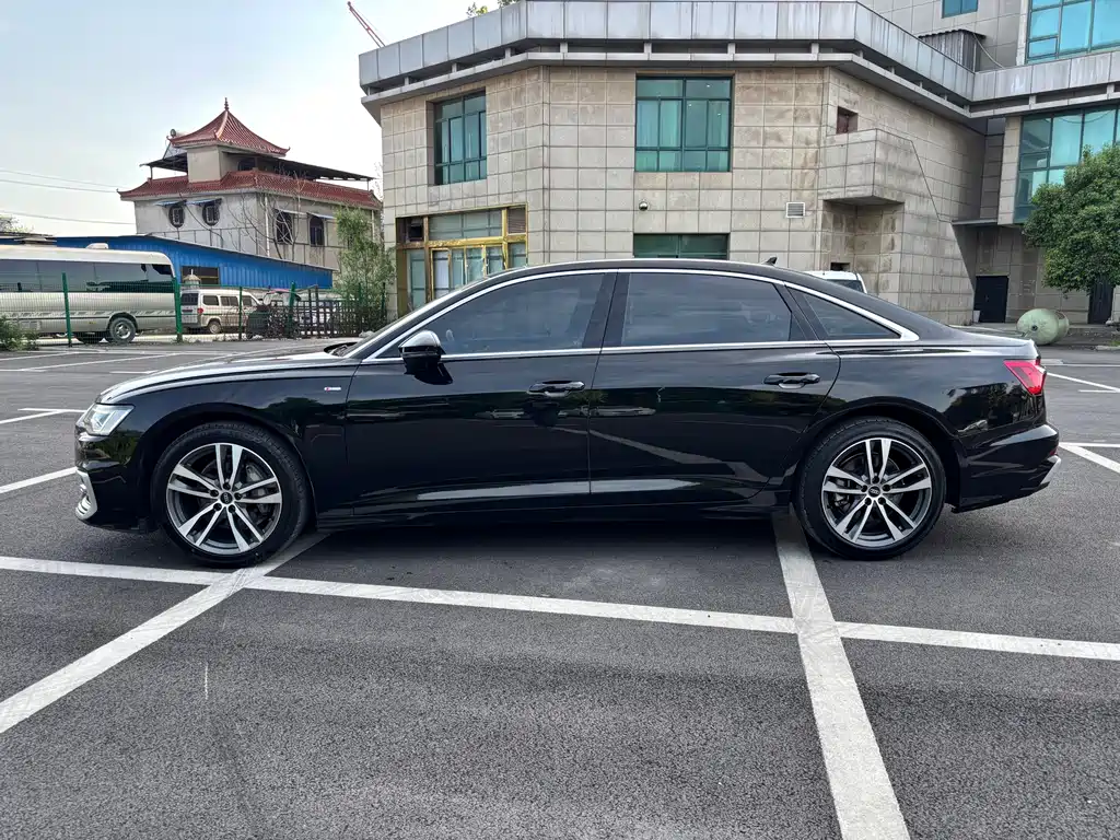 Audi A6L 2023 40 TFSI luxury and dynamic model купить на сайте DeffCars