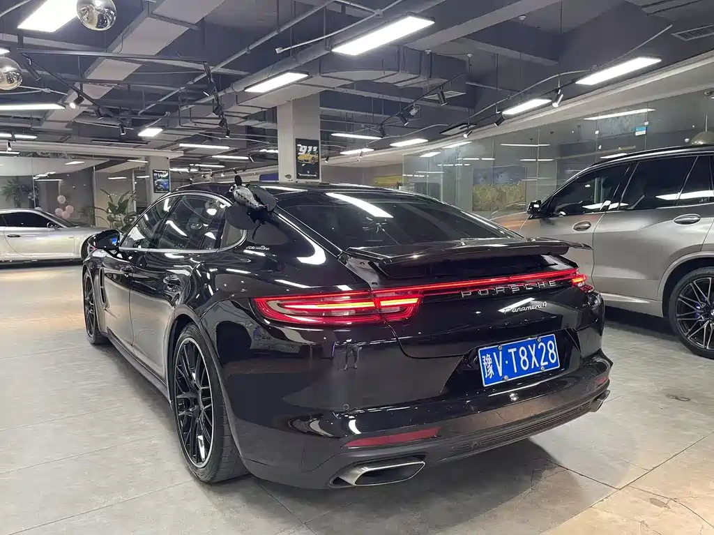 Panamera 2017 Panamera 4 Executive Extended Edition 3.0T купить на сайте DeffCars