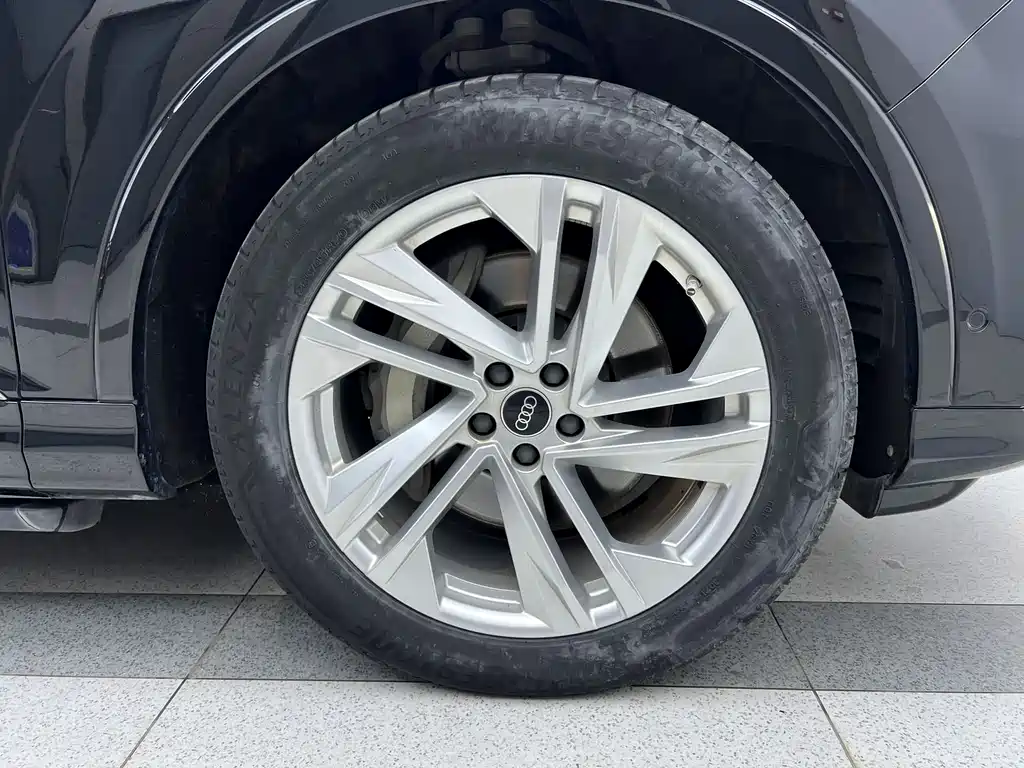 Audi Q7 2023 45 TFSI quattro S line sports купить на сайте DeffCars