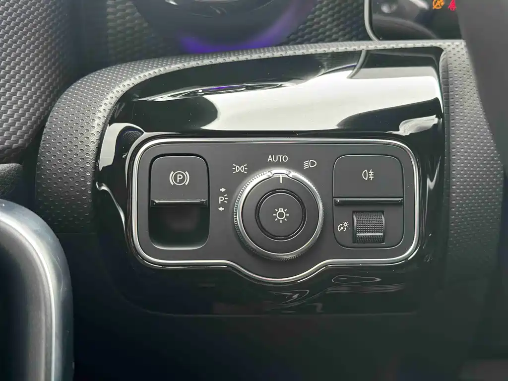 Mercedes-Benz A-Class 2020 A 200 L Sports Sedan купить на сайте DeffCars