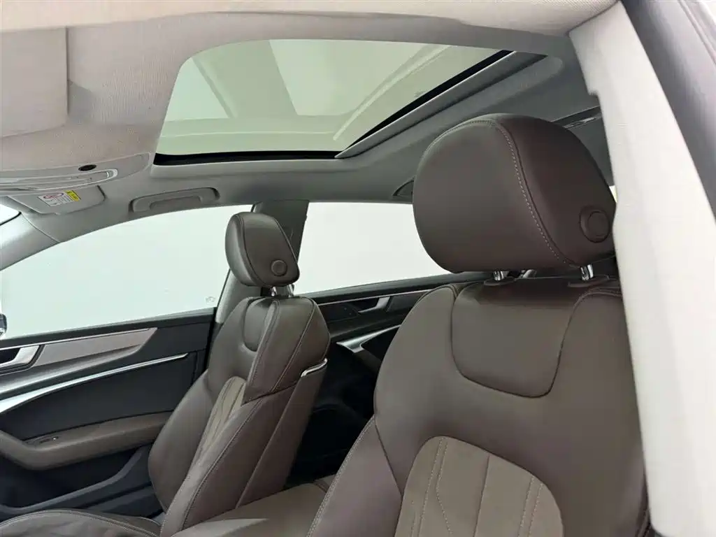 Audi A7L 2024 45TFSI S-line Dream Building Liquid Crystal Package купить на сайте DeffCars