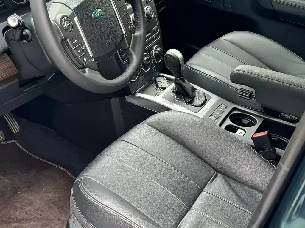 Freelander 2 2014 2.0T Si4 SE gasoline version купить на сайте DeffCars